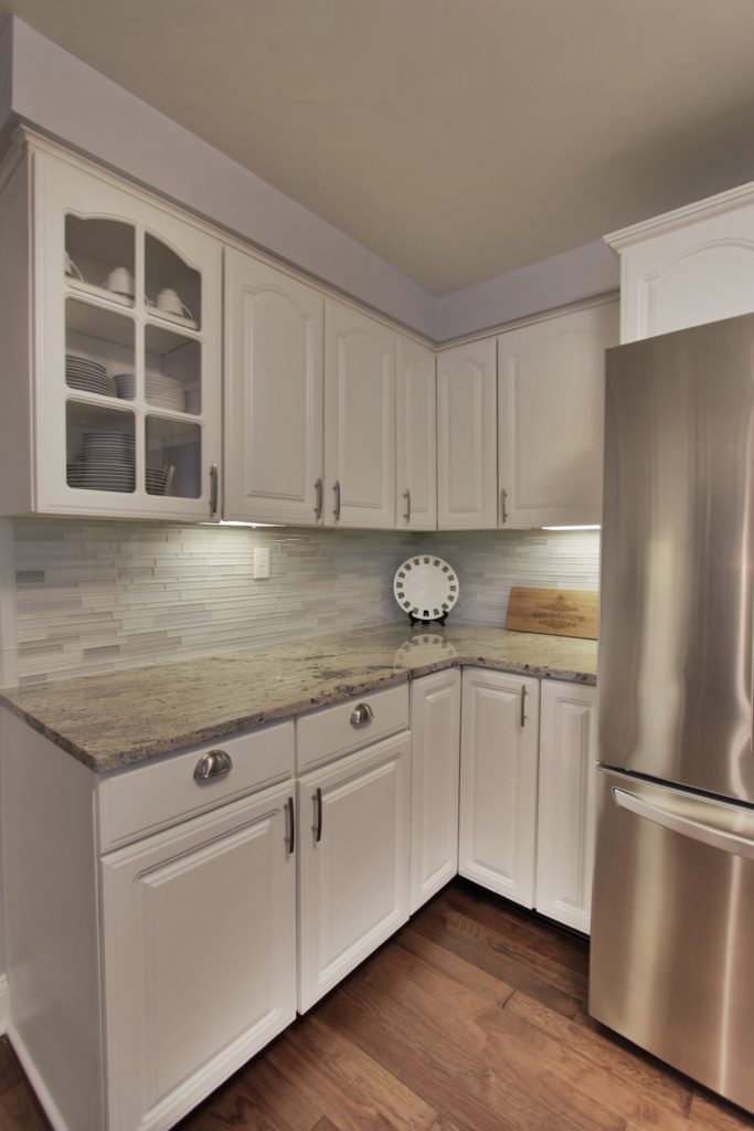 White kitchen cabinets