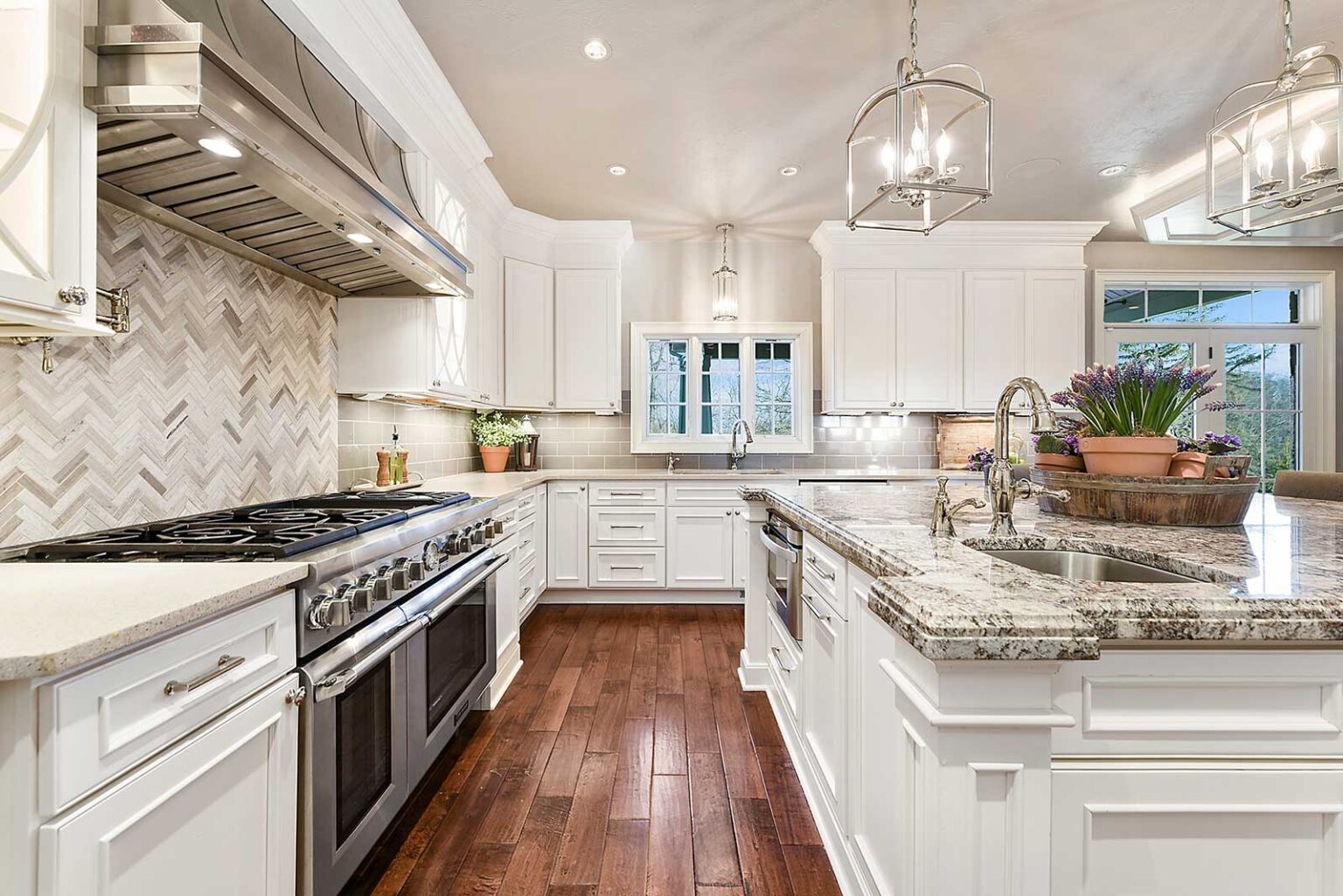 white modern kitchen design